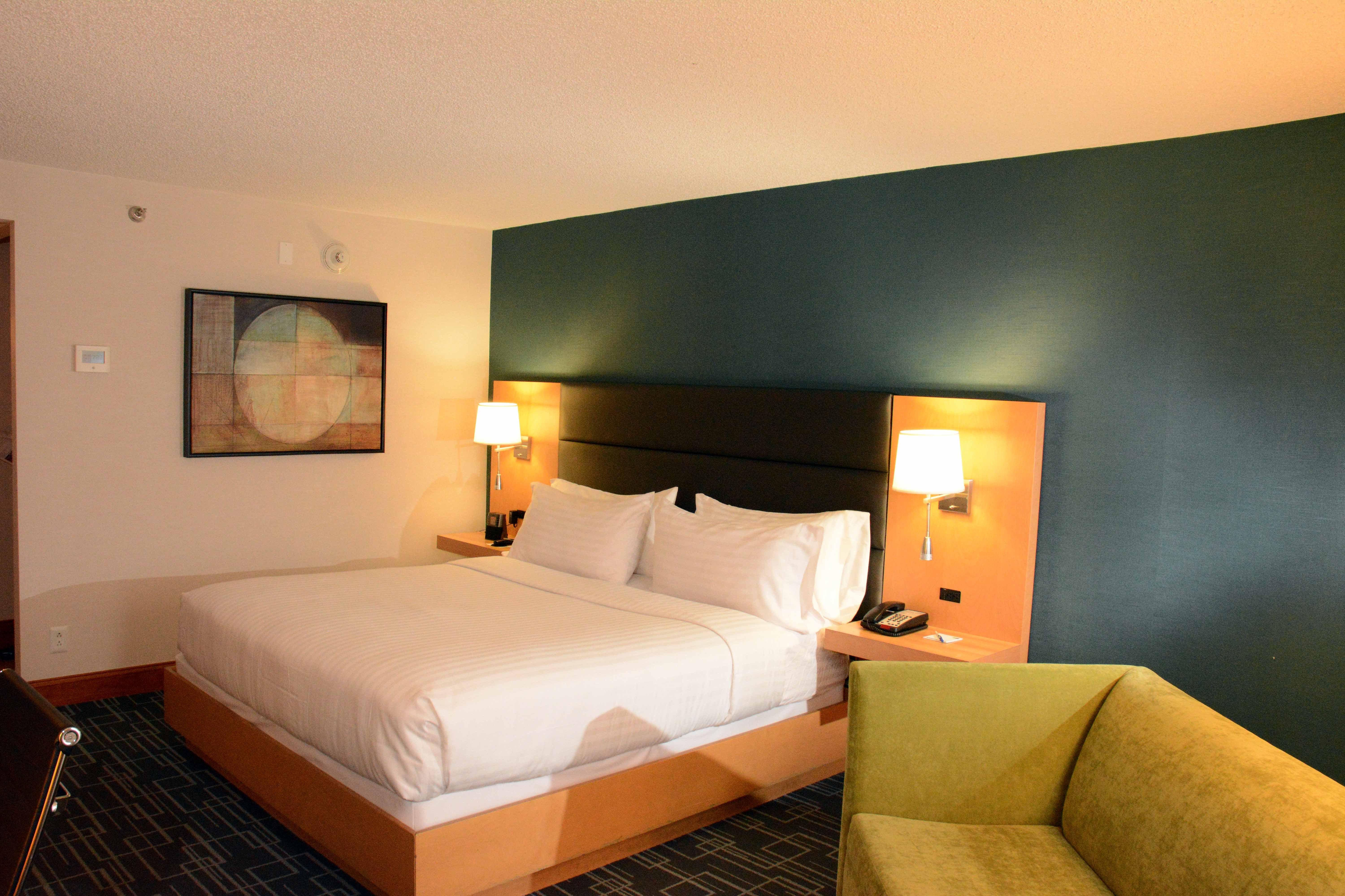 Holiday Inn Express Stamford, An Ihg Hotel מראה חיצוני תמונה