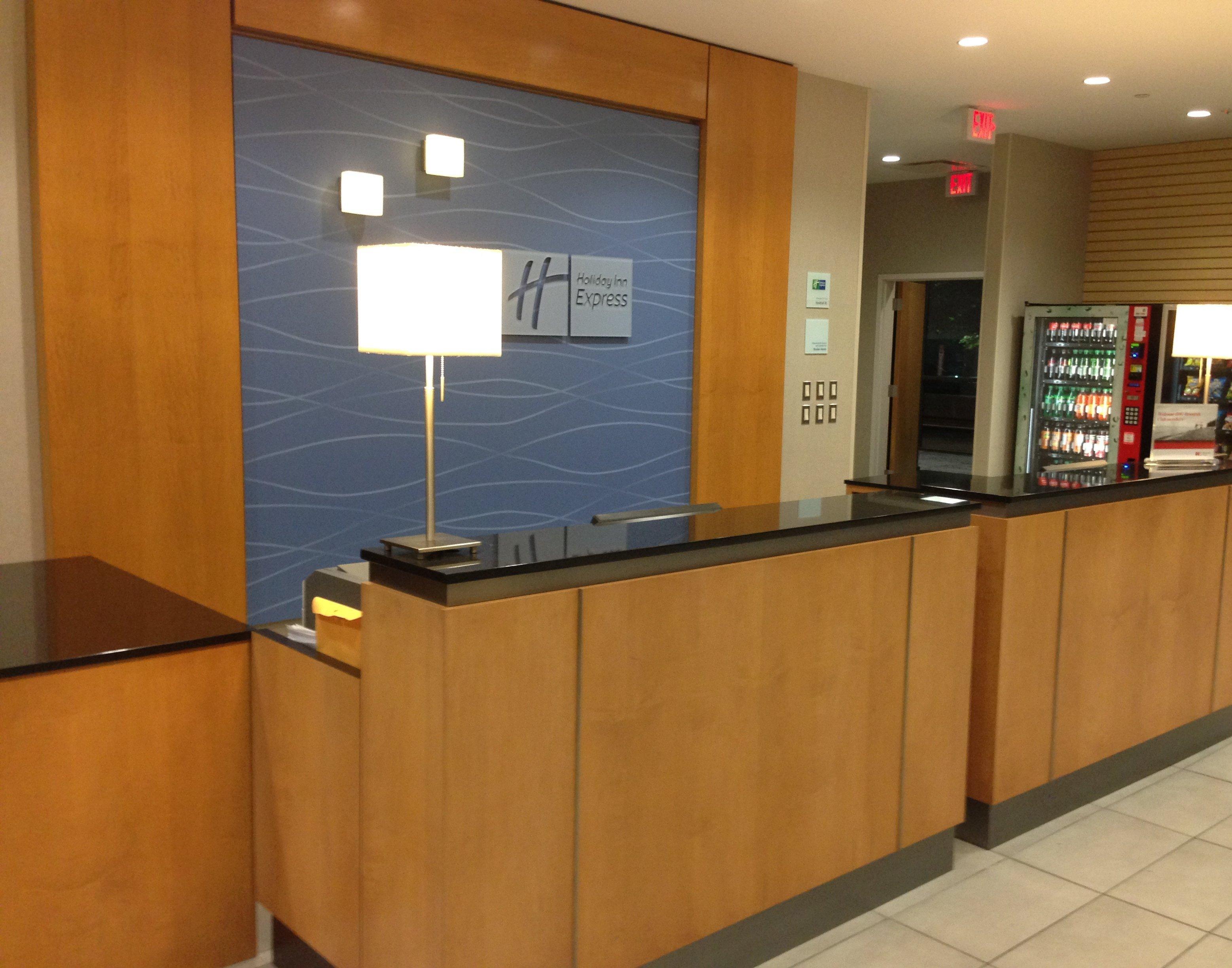Holiday Inn Express Stamford, An Ihg Hotel מראה חיצוני תמונה