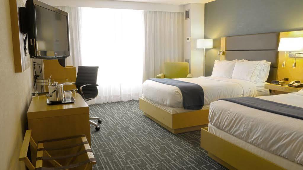 Holiday Inn Express Stamford, An Ihg Hotel מראה חיצוני תמונה