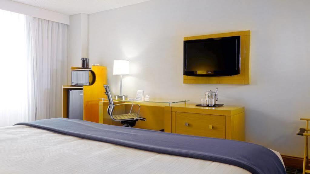 Holiday Inn Express Stamford, An Ihg Hotel מראה חיצוני תמונה
